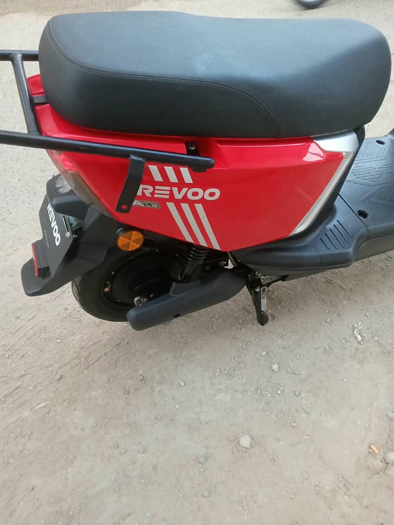 Reevo A12 2
