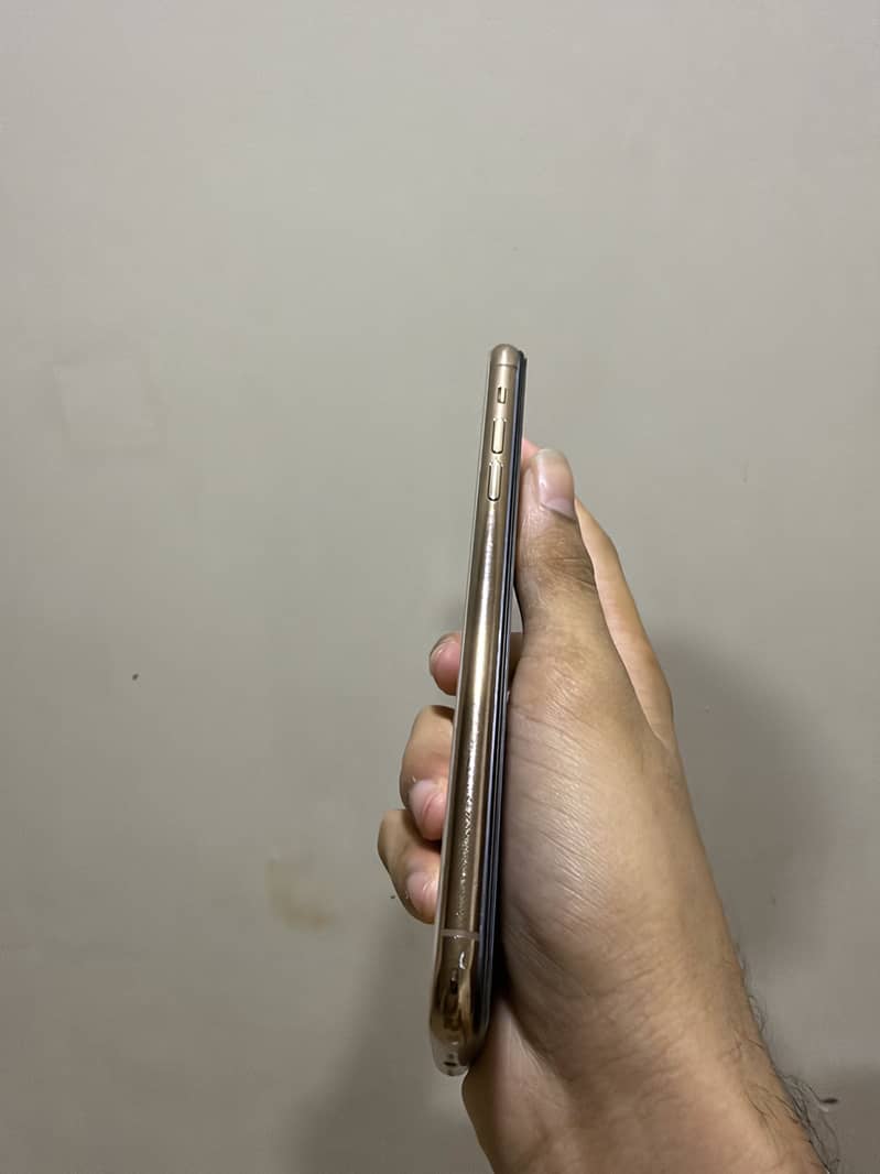 Apple iPhone 11 Pro Max 5