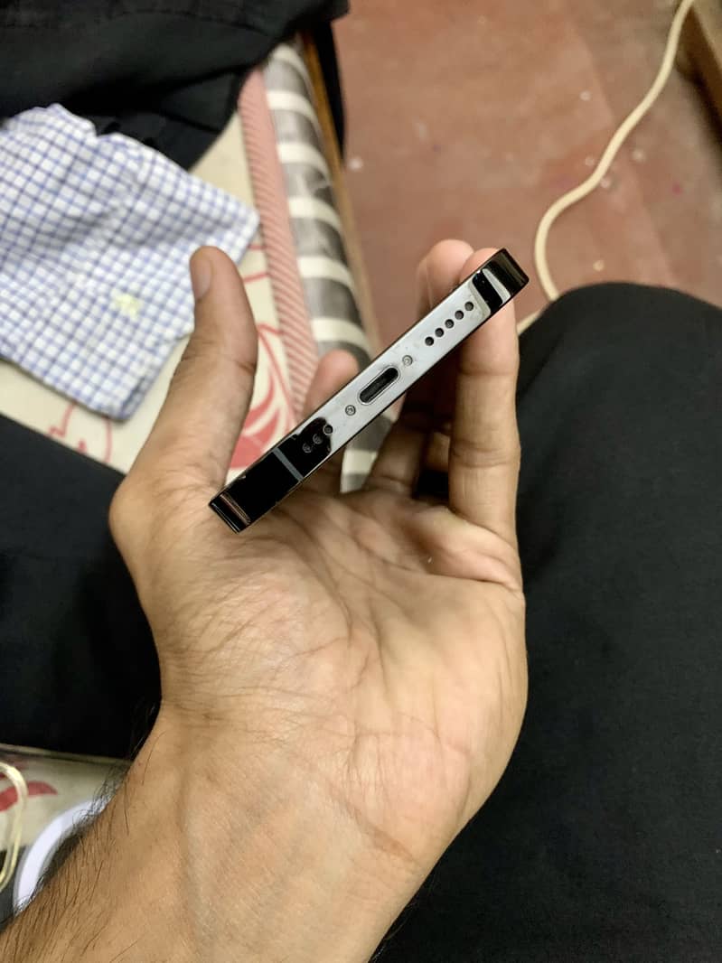 iPhone 14 Pro 5