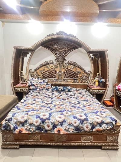 Royal King Size Wooden Bed Set with Side Tables & Dressing
