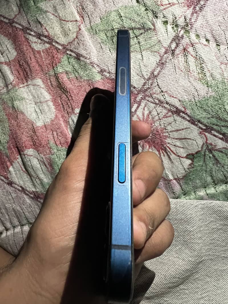 Apple iPhone 12 5