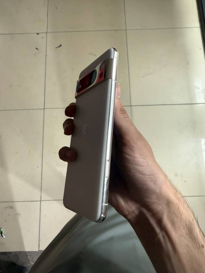 Google Pixel 8 Pro 1