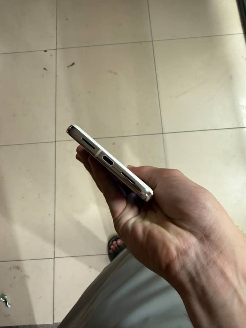 Google Pixel 8 Pro 2