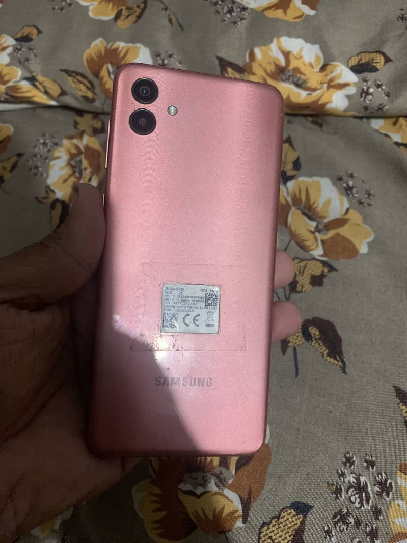Samsung Mobile A04 6