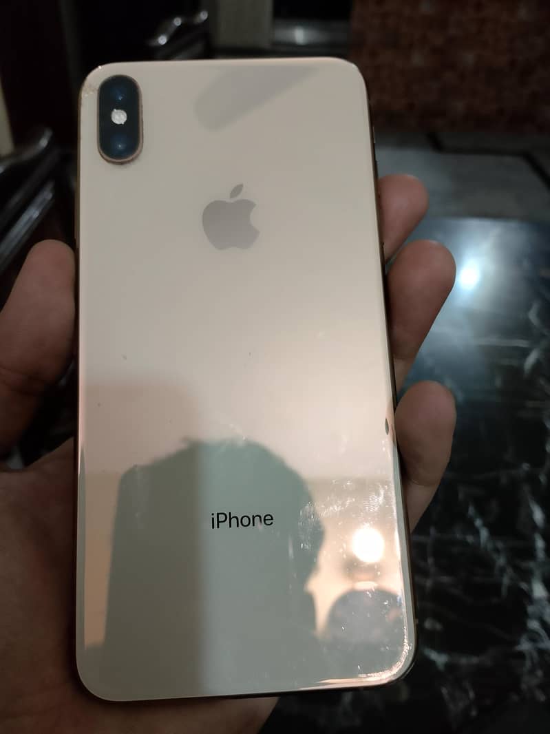 Apple iPhone XS Max 1