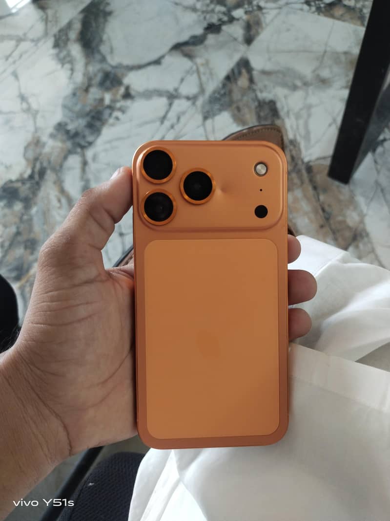 Apple iPhone XR 0