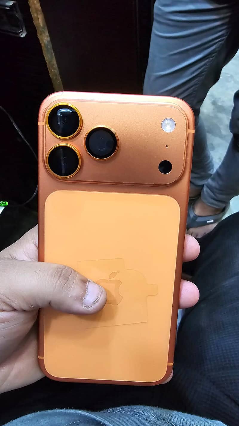 Apple iPhone 17 Pro Max 3