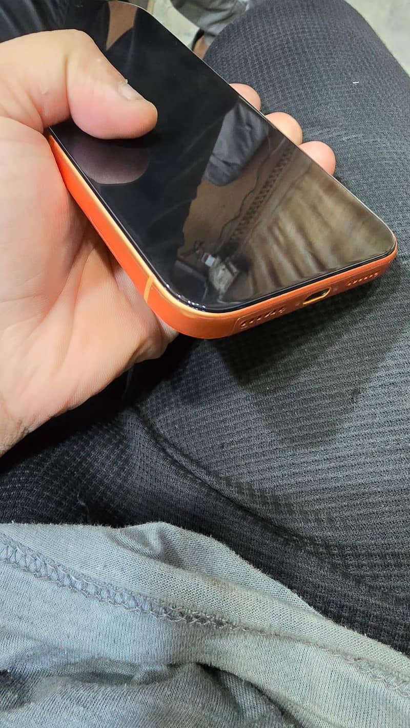Apple iPhone 17 Pro Max 6
