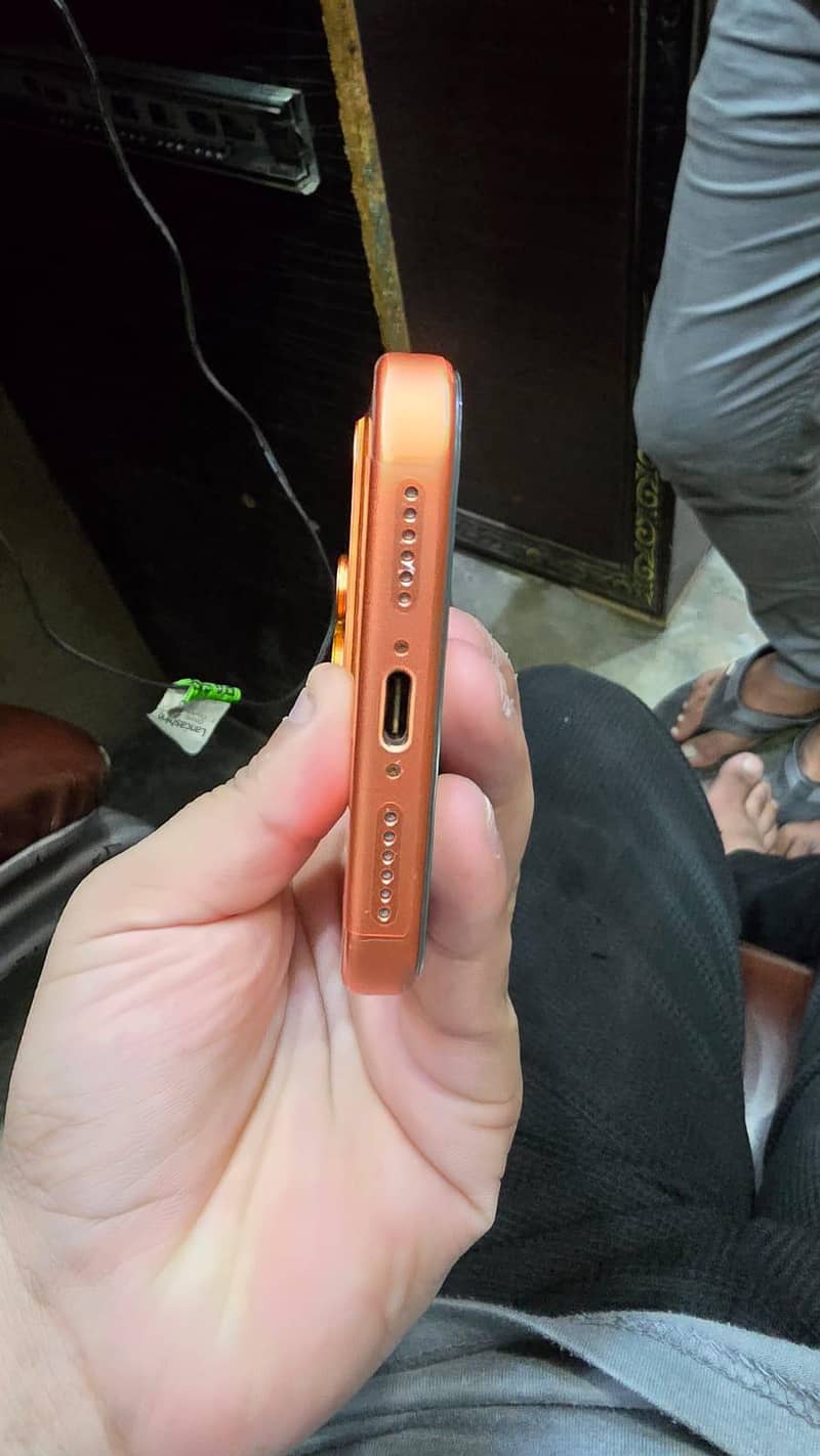 Apple iPhone 17 Pro Max 9