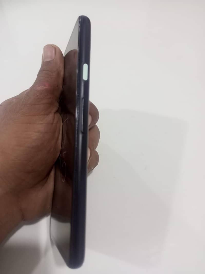 Google Pixel 4a 5