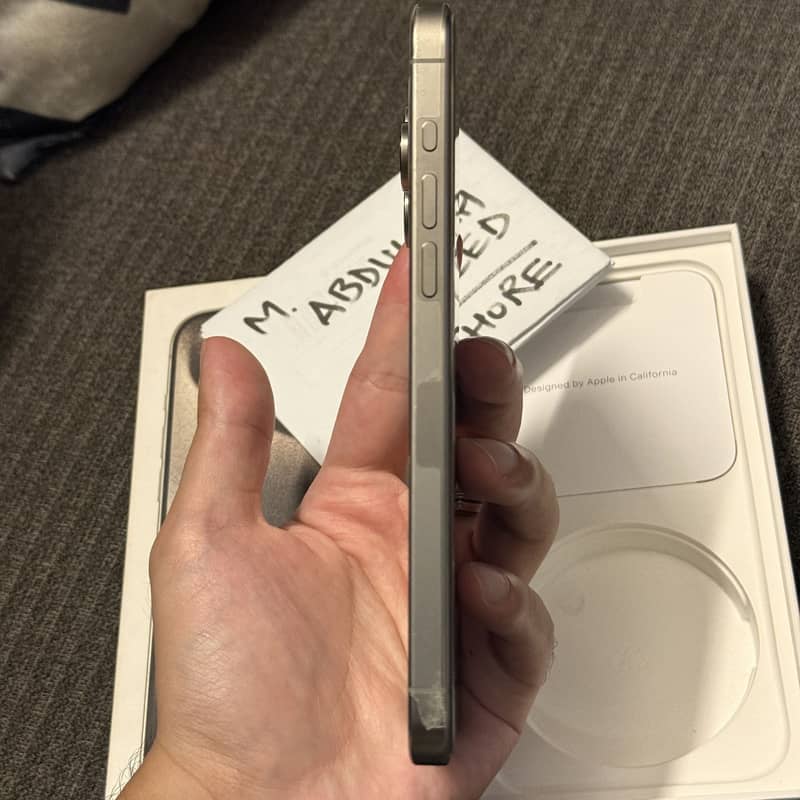 Apple iPhone 15 Pro Max 2