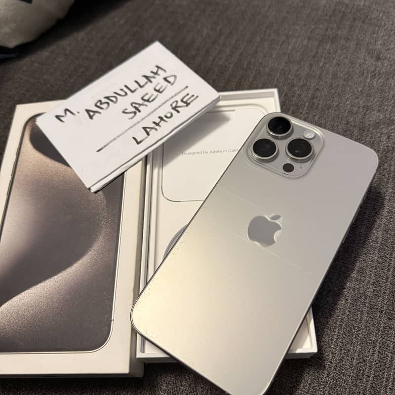 Apple iPhone 15 Pro Max 3