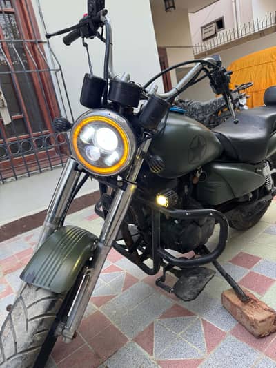 Honda Phantom - Star Chopper 200cc Self start