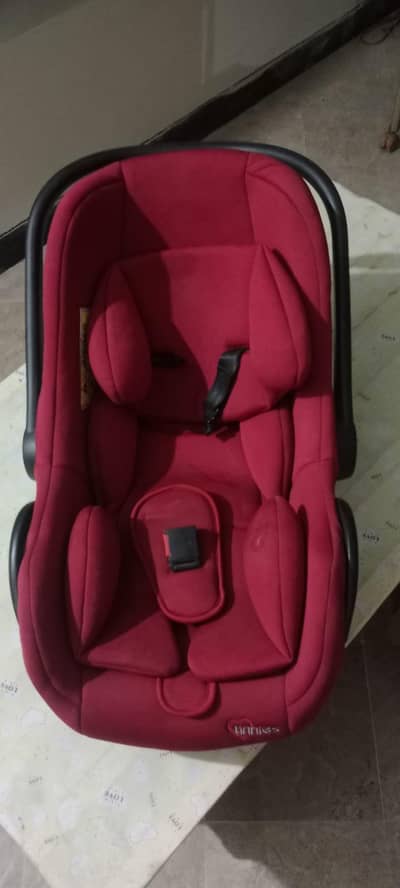 infant car seat + carry cot