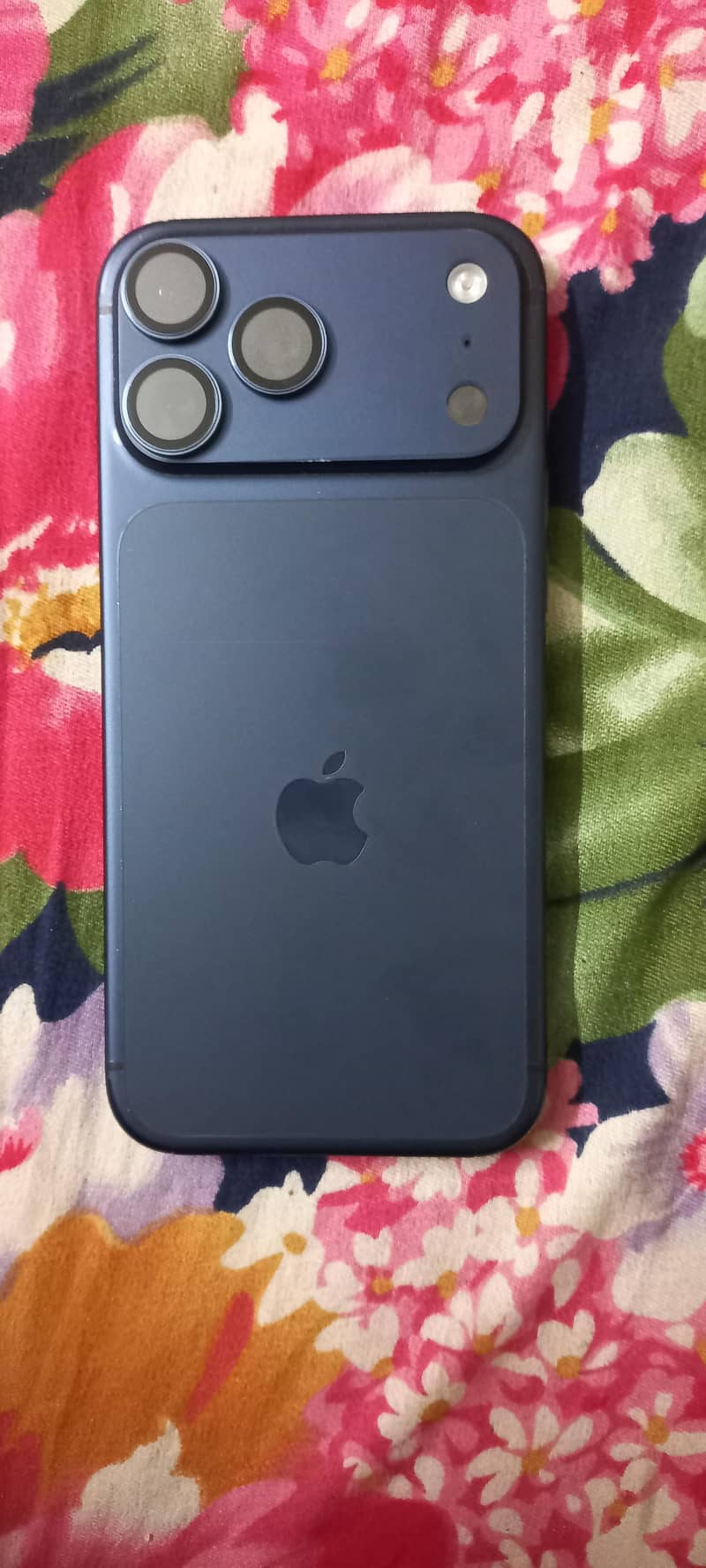 Apple iPhone 17 Pro Max 0
