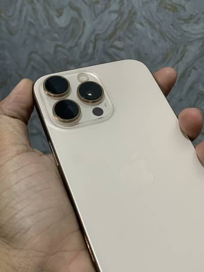 Apple iPhone 16 Pro Max