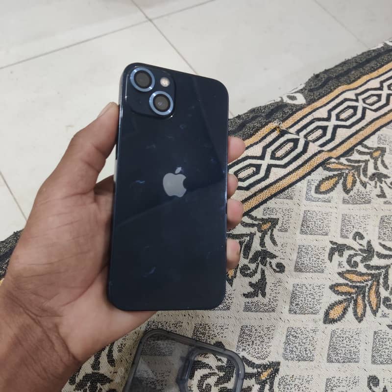 Apple iPhone 13 4