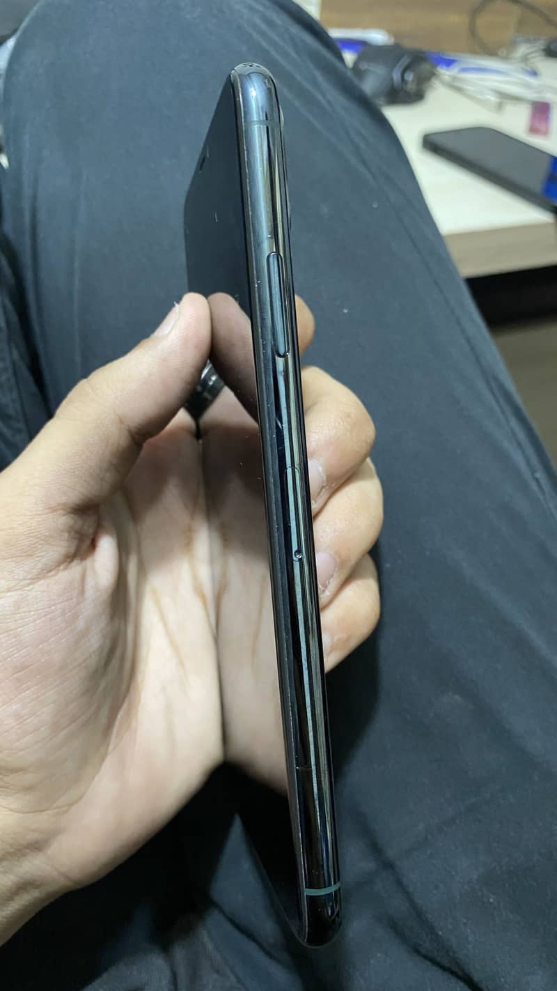 Iphone 11 pro max 1