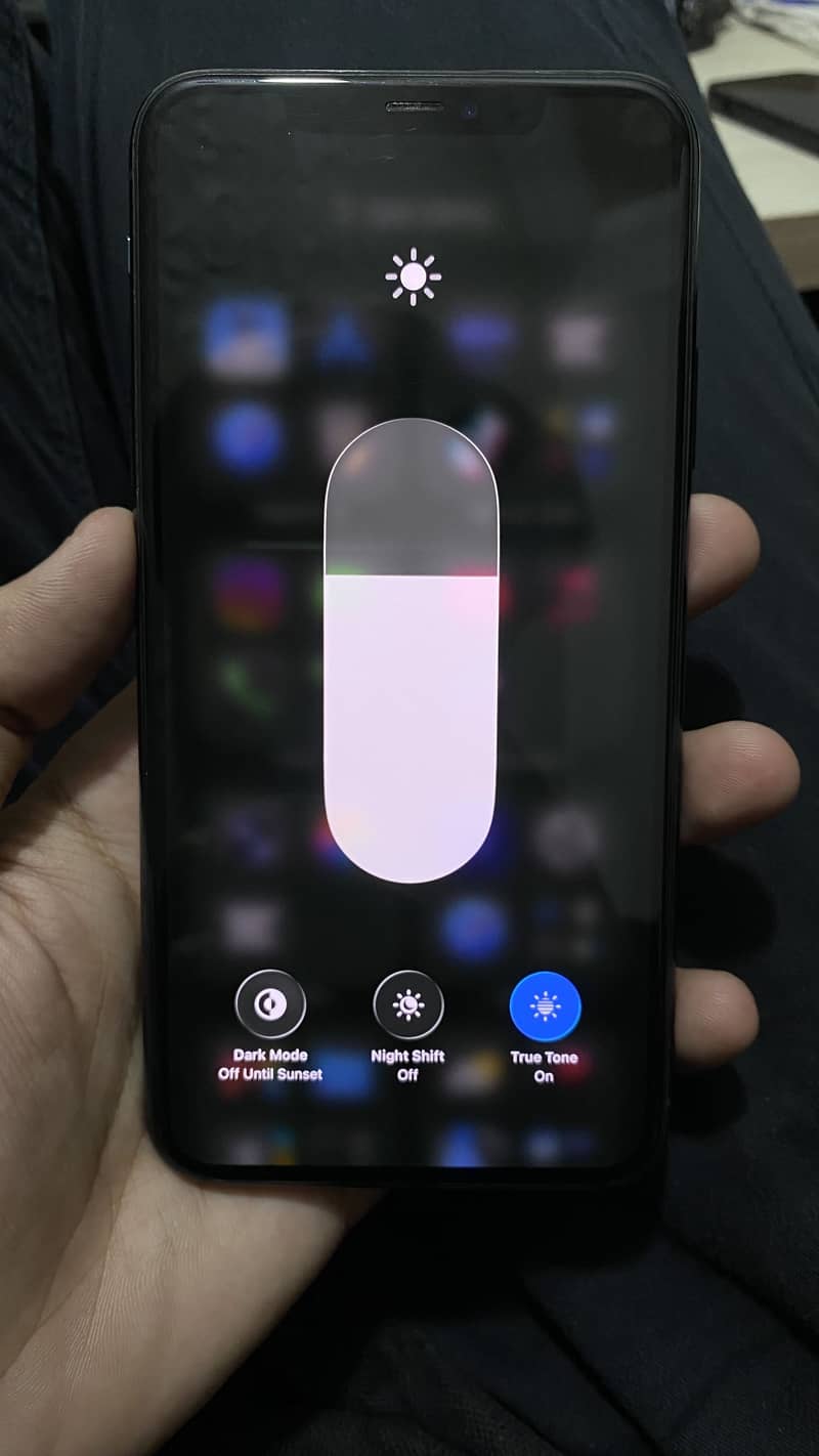 Iphone 11 pro max 4