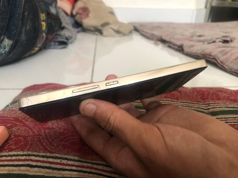 Infinix Note 40 4