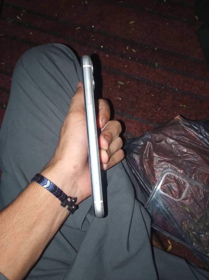 Apple iPhone 11 2