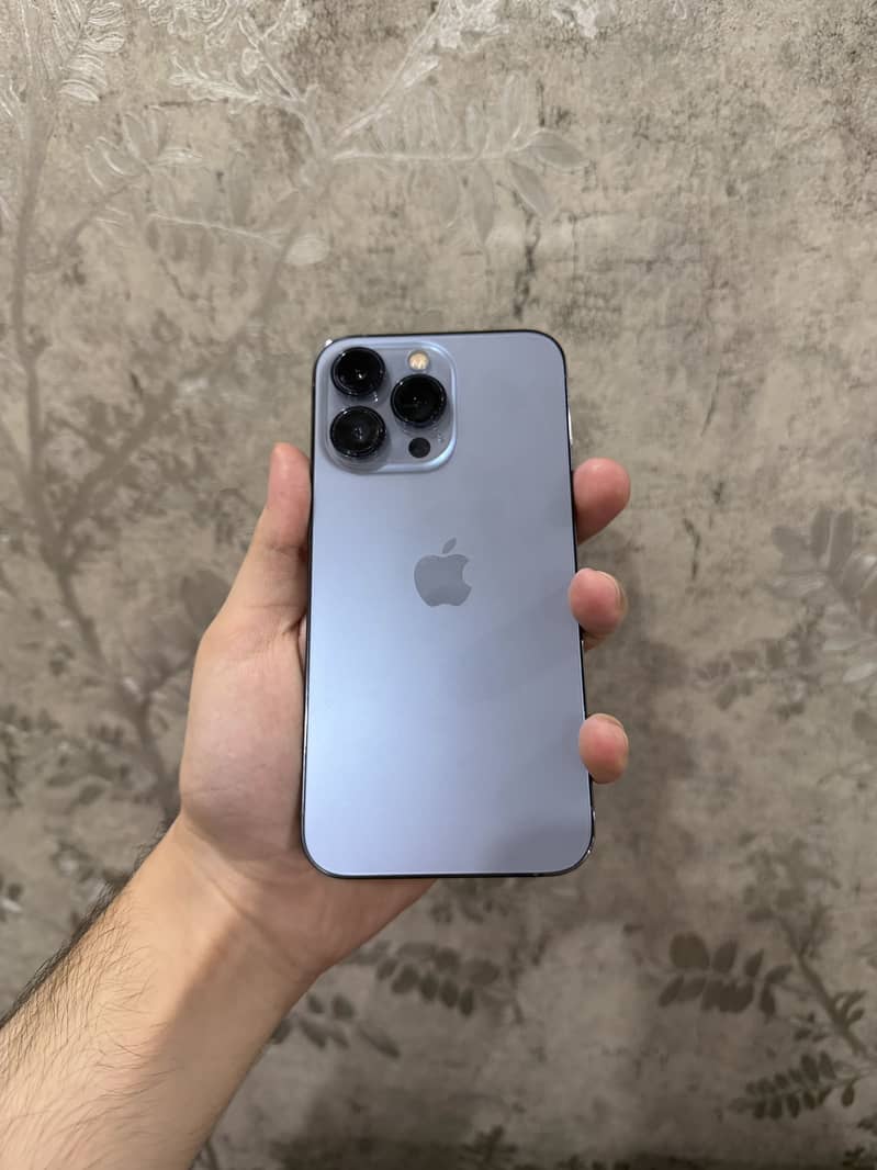 Apple iPhone 13 Pro 0