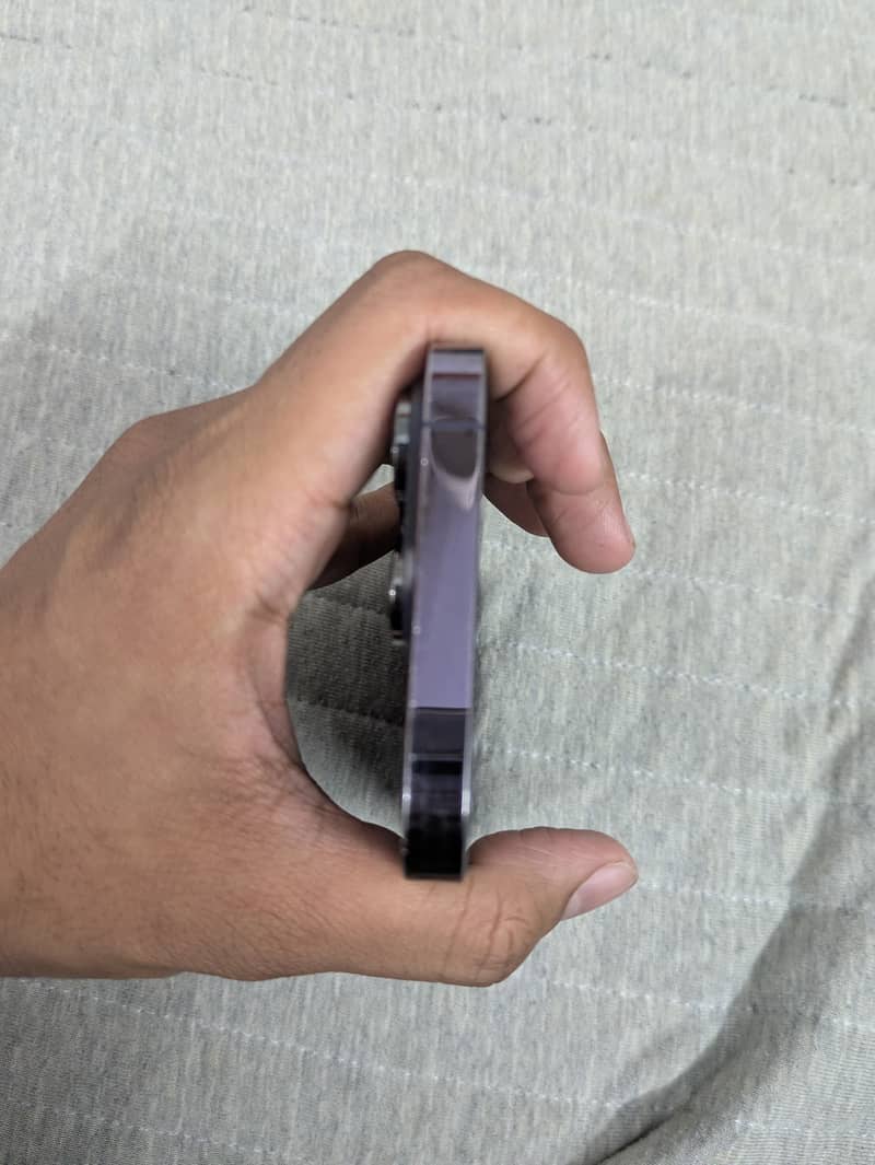 iPhone 14 Pro 1