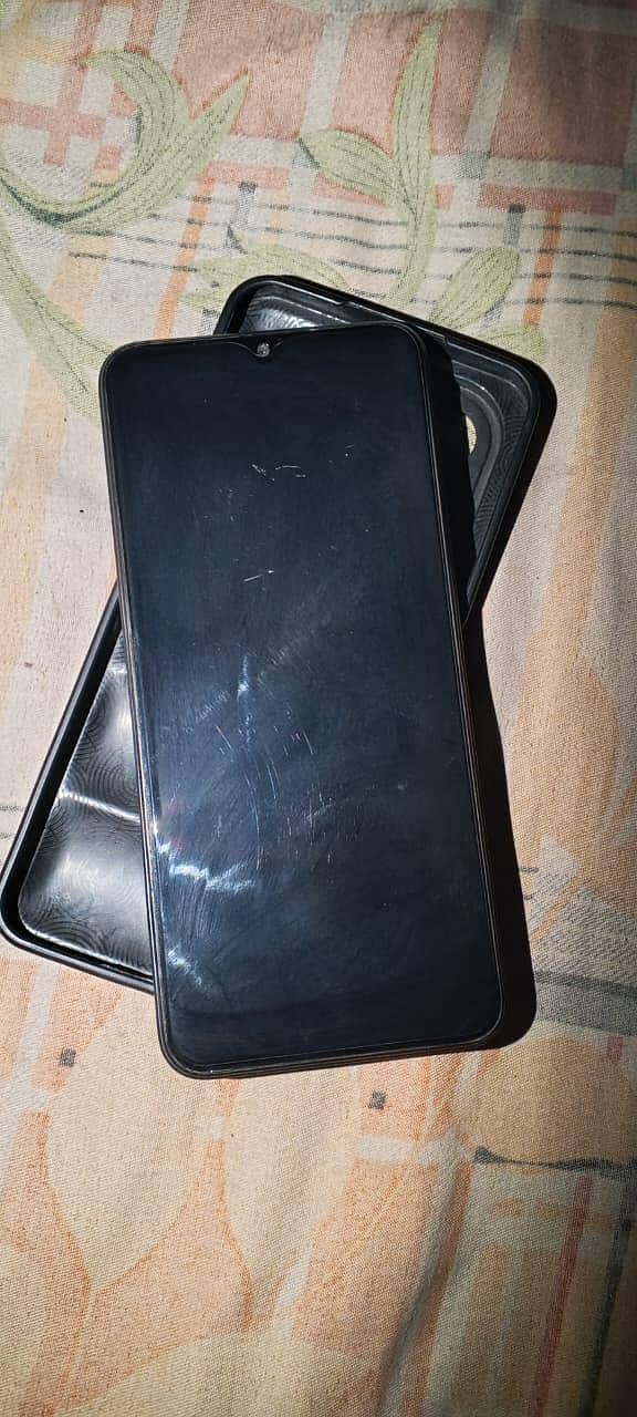 Realme C33 1