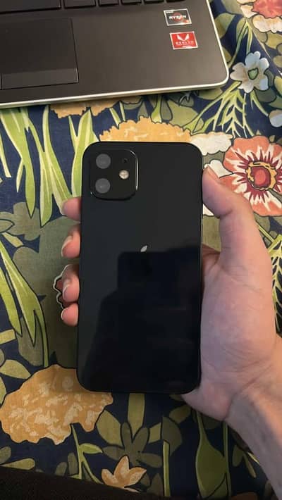 Apple iPhone 12