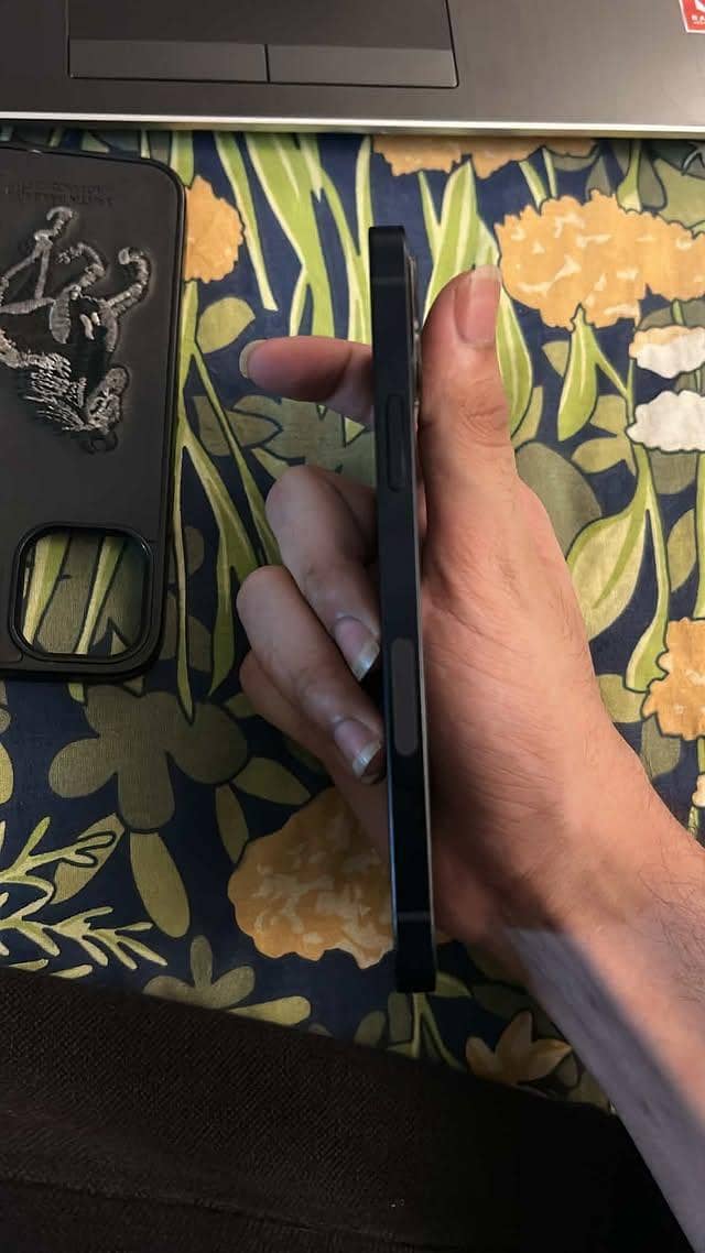 Apple iPhone 12 2