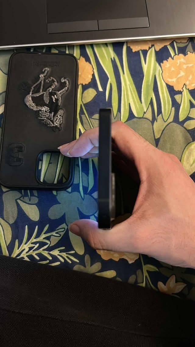 Apple iPhone 12 4