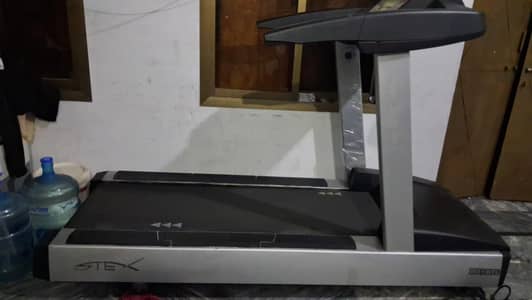 STEX 8016TL Commercial Treadmill - Excellent condition.