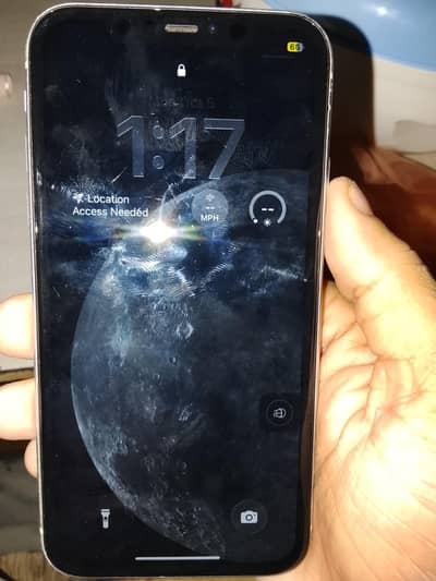 I phone 11 64gb battery health 77