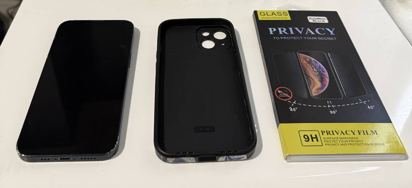 Apple iPhone 13 2