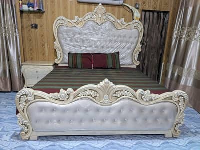 no use sheesham wood bed tor urgent sale