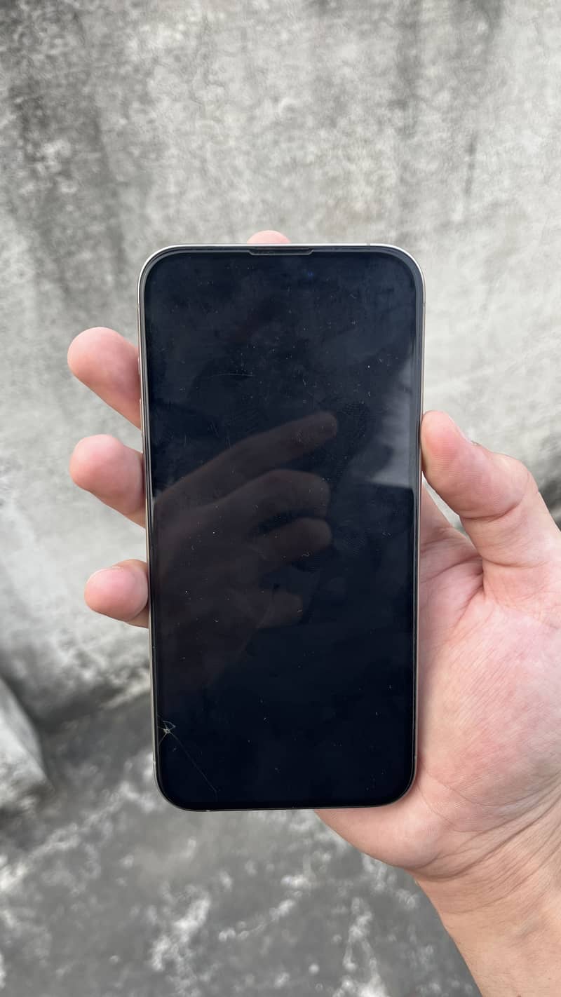 Apple iPhone 15 Pro Max 7