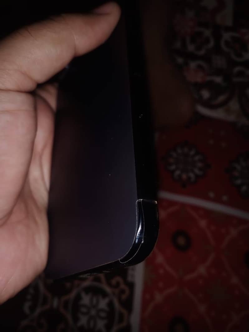 Apple iPhone 16 Plus 1