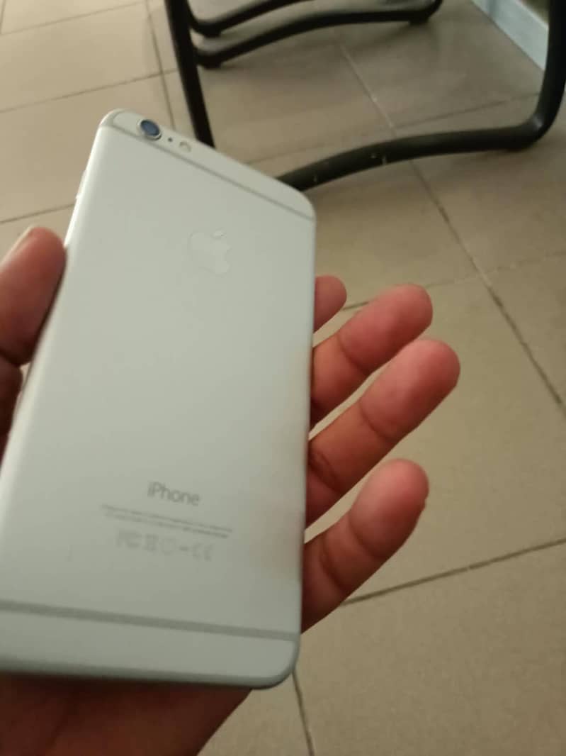 Apple iPhone 6 Plus 2
