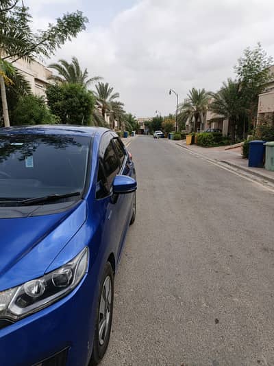 Honda Fit hybrid top variant