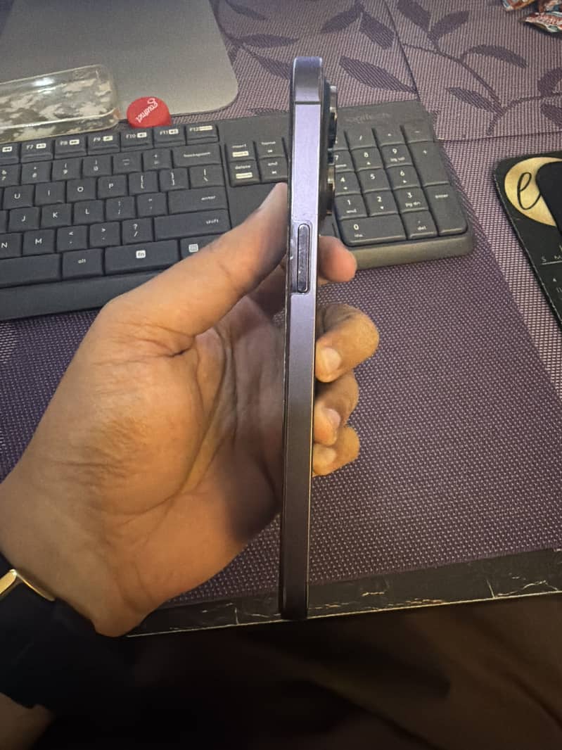 Apple iPhone 14 Pro Max 0
