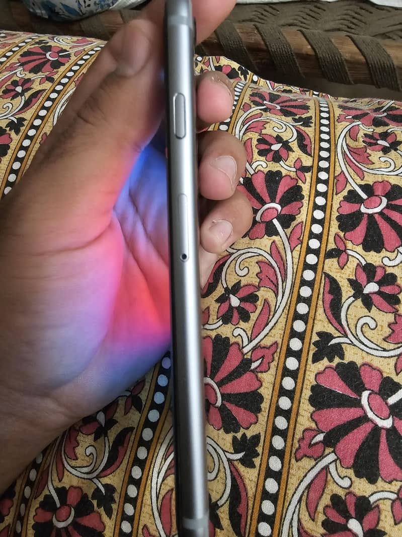 Apple iPhone 6 2