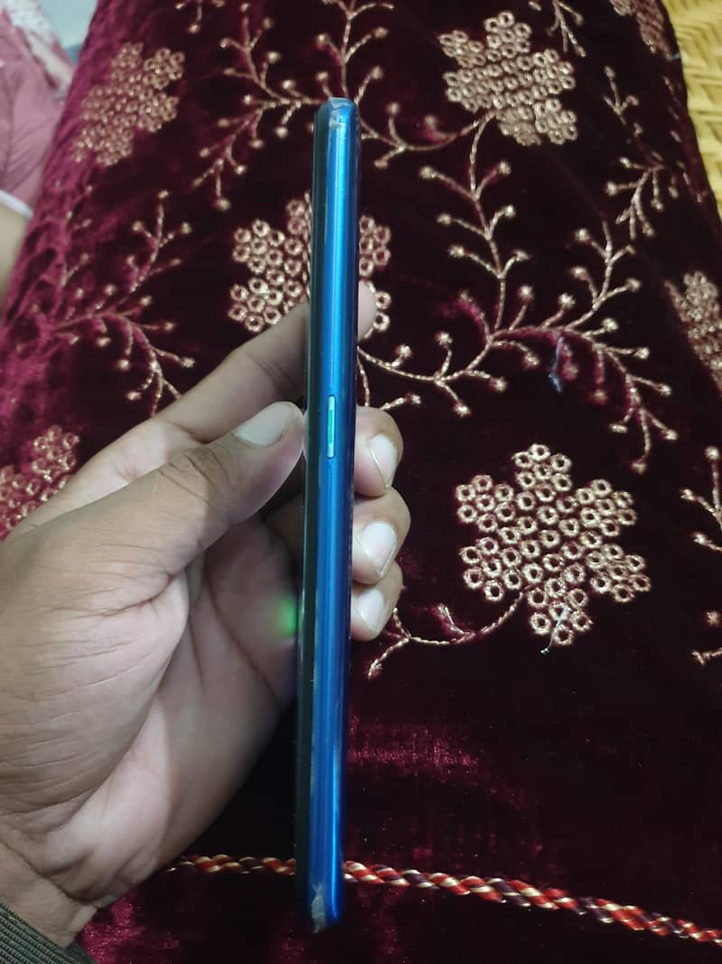 OPPO A9 6