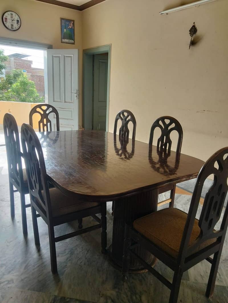 Dining Table 0