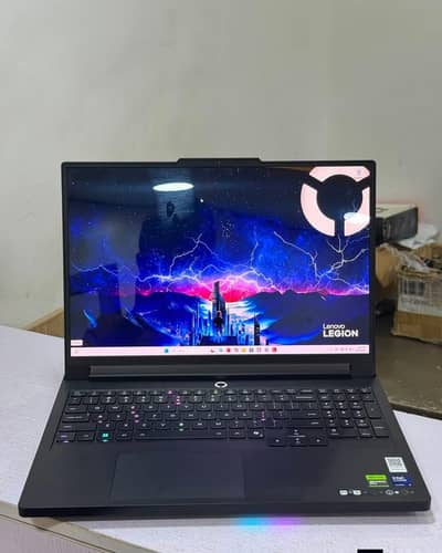 Lenovo Legion Pro 7 Gaming Laptop – RTX 4090