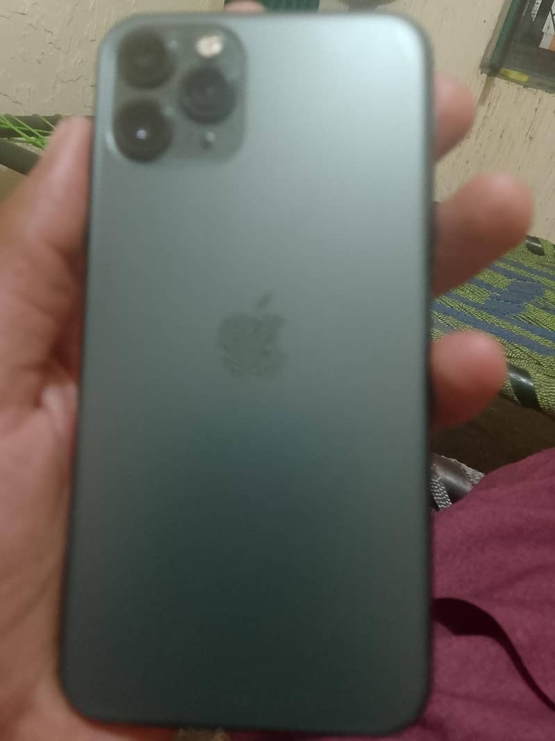 Apple iPhone 11 3