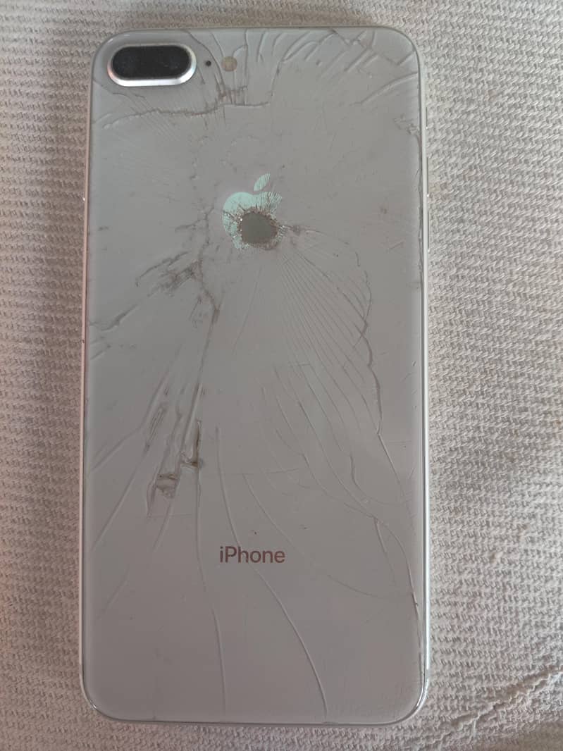 Apple iPhone 8 Plus 1