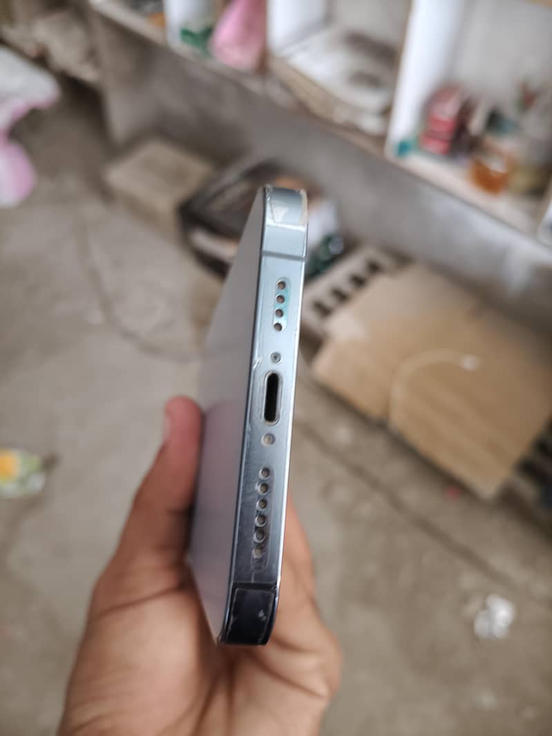 Apple iPhone 13 Pro Max 4