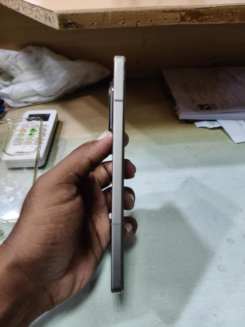 Infinix Note 50    8/256 3