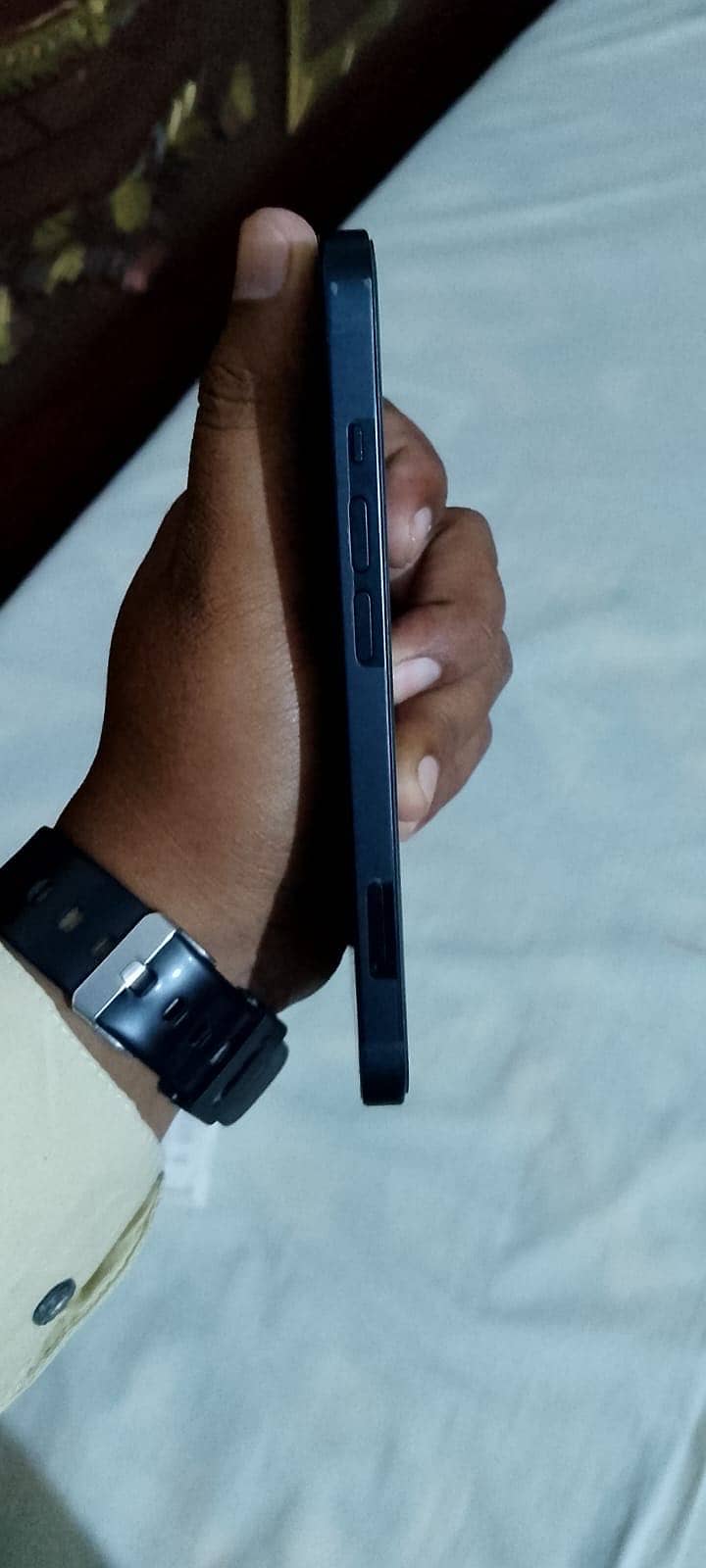 Apple iPhone 13 2