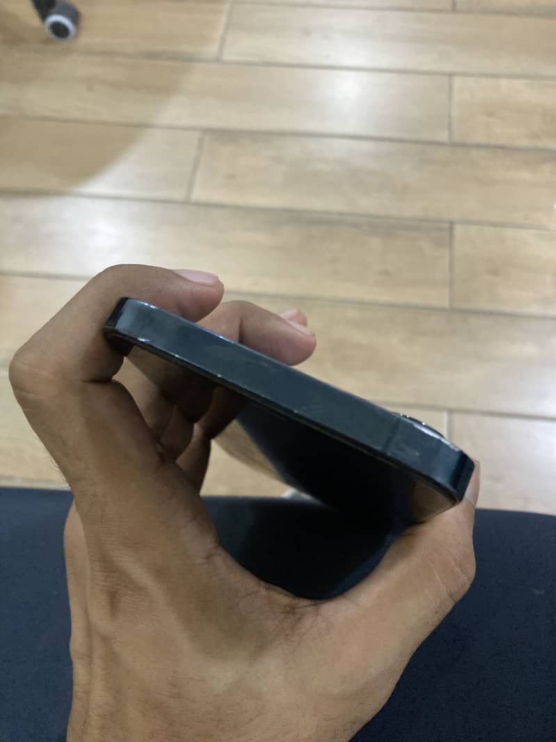 Apple iPhone 12 Pro Max 3